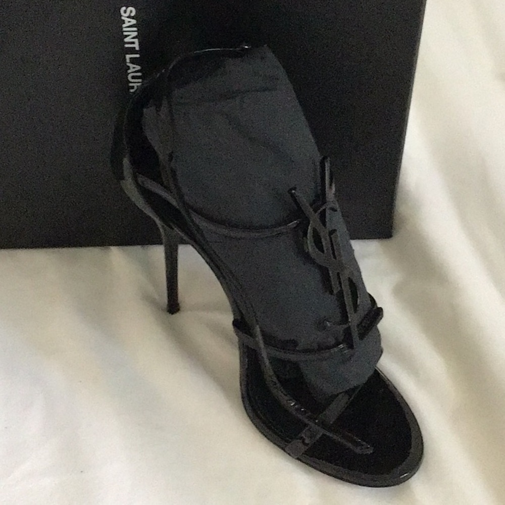 Authentic Saint Laurent Casandra heels in Nero(Black)